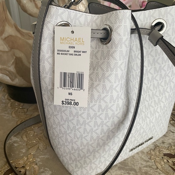 Michael Kors bucket - Picture 7 of 10